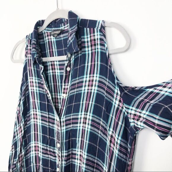 EXPRESS | Cold Shoulder Plaid Button Up Shirt - Picture 2 of 8